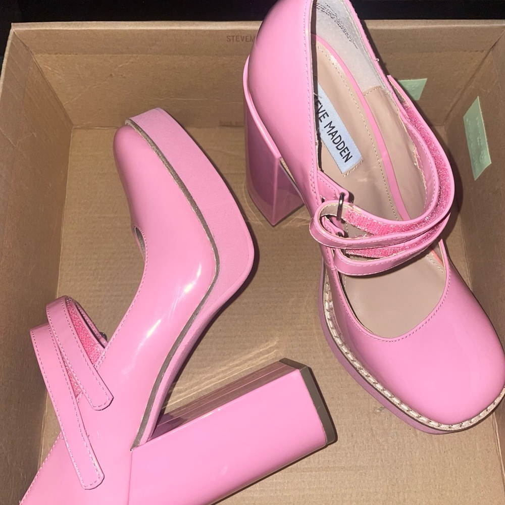 Brand NEW Steve Madden Heels